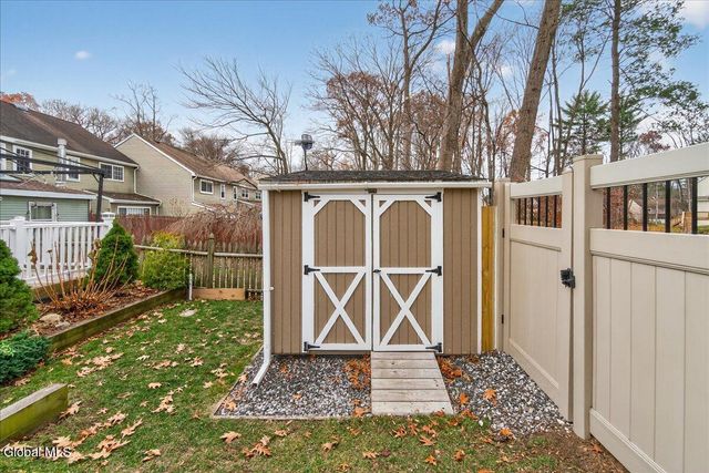 22 E Haystack Road, Clifton Park, NY 12065