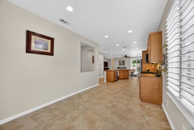 7401 Rothschild Ct, Elk Grove, CA 95757
