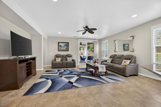 7401 Rothschild Ct, Elk Grove, CA 95757