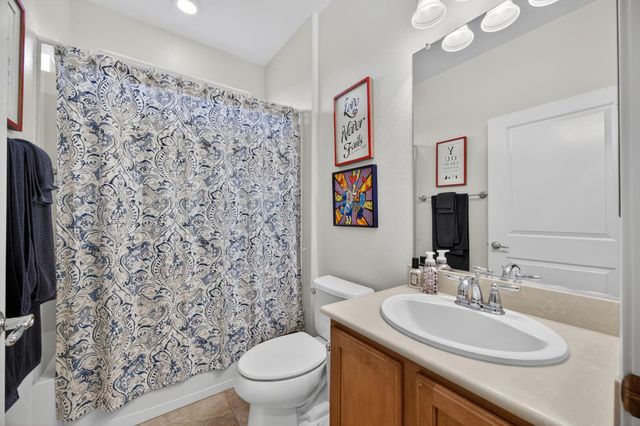 7401 Rothschild Ct, Elk Grove, CA 95757