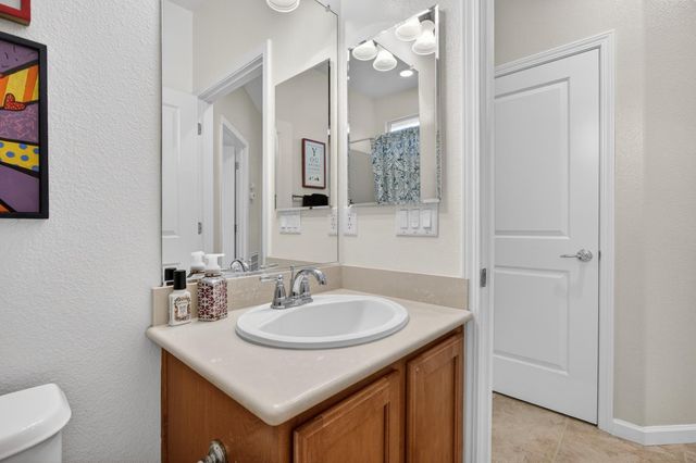 7401 Rothschild Ct, Elk Grove, CA 95757