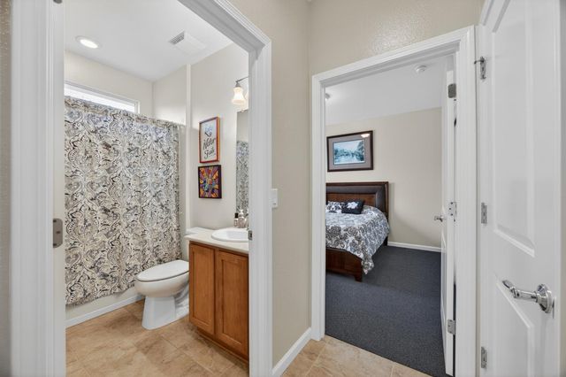 7401 Rothschild Ct, Elk Grove, CA 95757