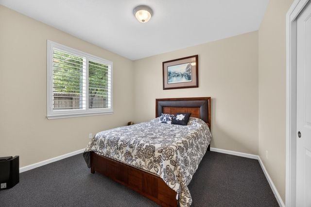 7401 Rothschild Ct, Elk Grove, CA 95757