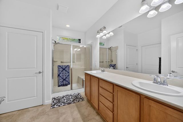 7401 Rothschild Ct, Elk Grove, CA 95757