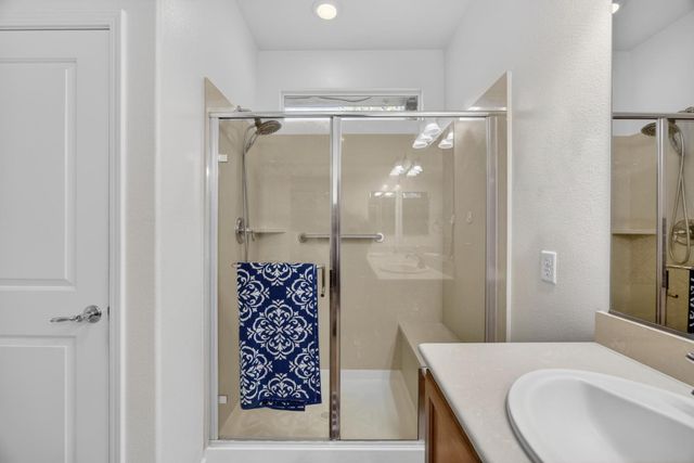 7401 Rothschild Ct, Elk Grove, CA 95757
