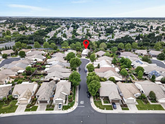 7401 Rothschild Ct, Elk Grove, CA 95757