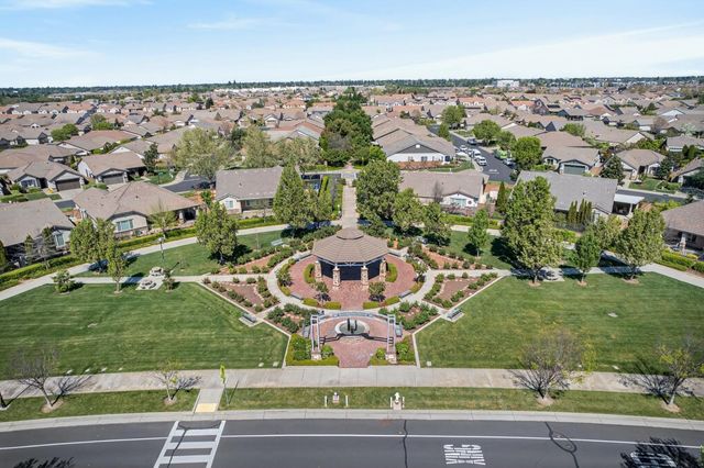 7401 Rothschild Ct, Elk Grove, CA 95757