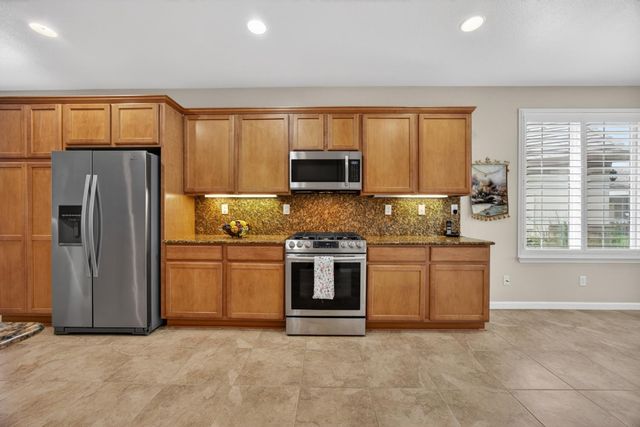 7401 Rothschild Ct, Elk Grove, CA 95757