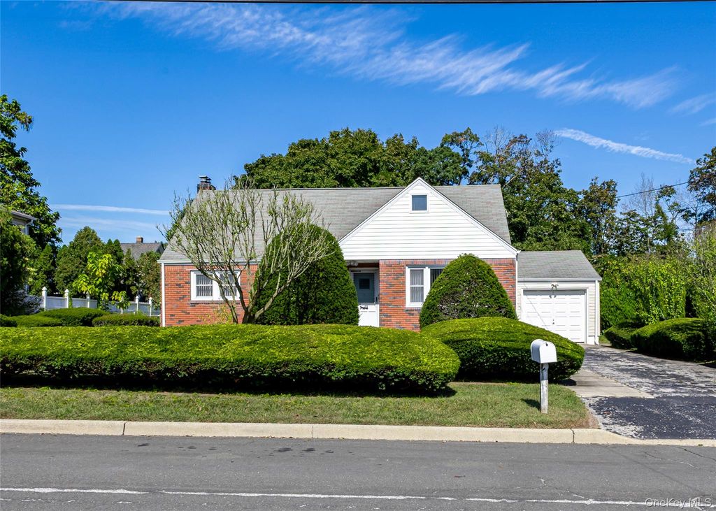 219 Jericho Street, East Islip, NY 11730