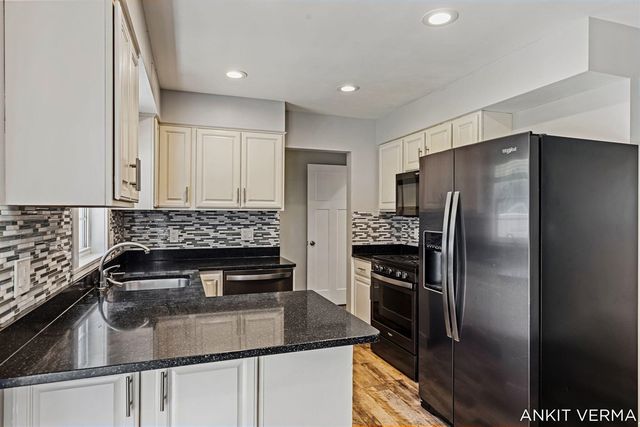 7439 Eastlane Avenue, Jenison, MI 49428