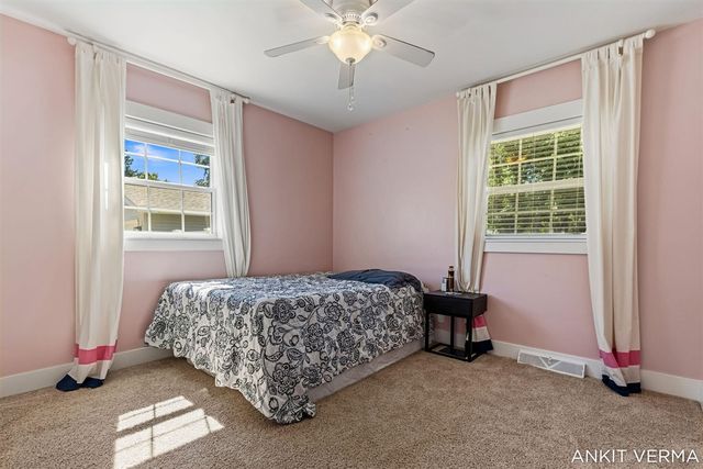 7439 Eastlane Avenue, Jenison, MI 49428