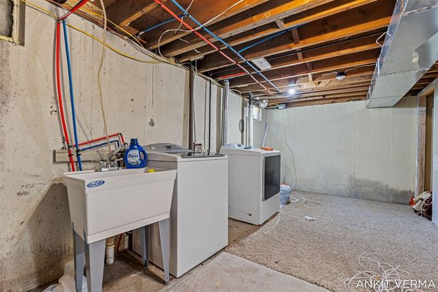 7439 Eastlane Avenue, Jenison, MI 49428