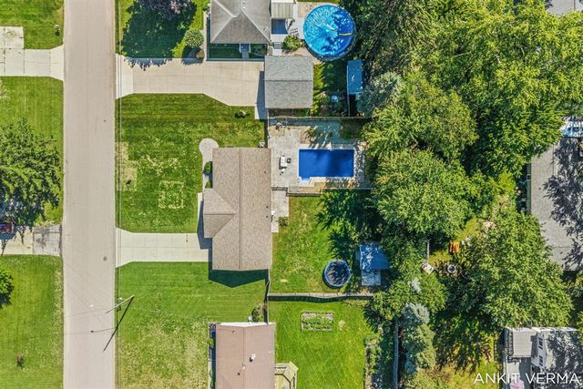 7439 Eastlane Avenue, Jenison, MI 49428