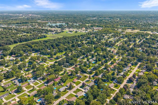 7439 Eastlane Avenue, Jenison, MI 49428