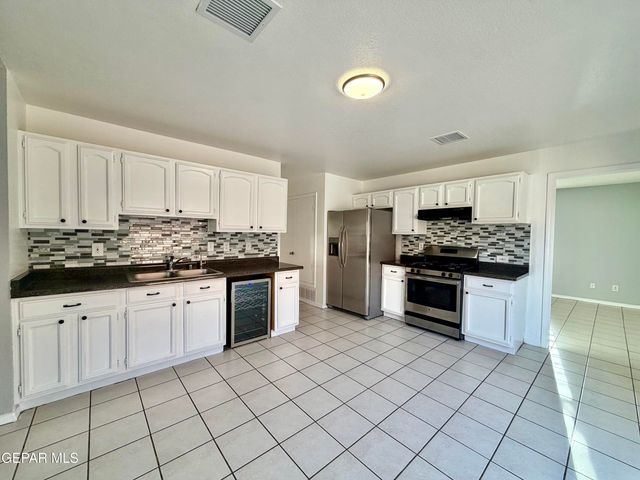 1808 LOANDA Lane, El Paso, TX 79928