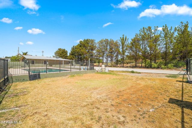 5300 Crawford Road, Santa Teresa, NM 88008
