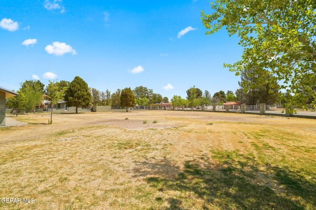 5300 Crawford Road, Santa Teresa, NM 88008