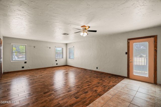 5300 Crawford Road, Santa Teresa, NM 88008