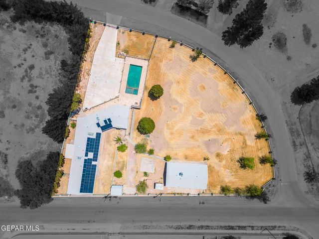 5300 Crawford Road, Santa Teresa, NM 88008