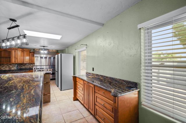 5300 Crawford Road, Santa Teresa, NM 88008