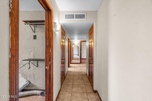5300 Crawford Road, Santa Teresa, NM 88008