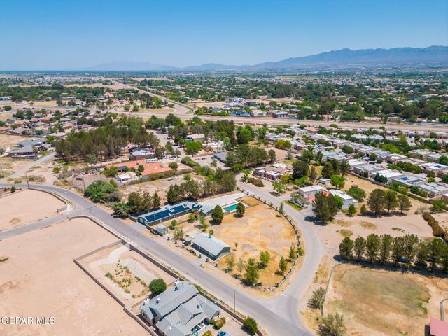 5300 Crawford Road, Santa Teresa, NM 88008