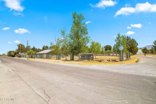 5300 Crawford Road, Santa Teresa, NM 88008