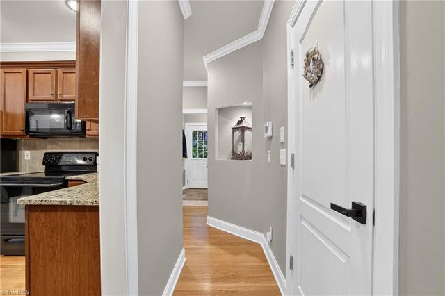 8915 Grove Park Drive, Oak Ridge, NC 27310