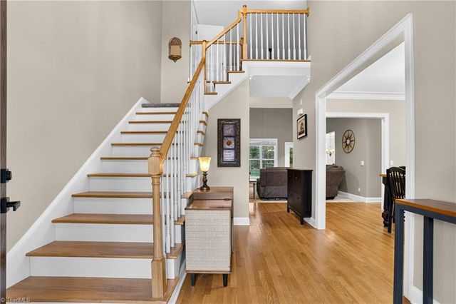 8915 Grove Park Drive, Oak Ridge, NC 27310