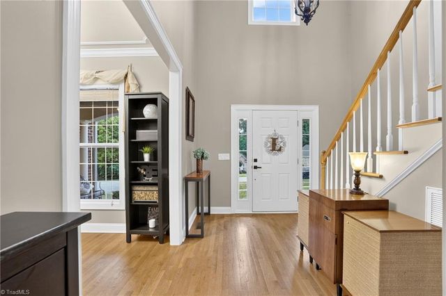 8915 Grove Park Drive, Oak Ridge, NC 27310