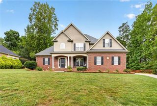 8915 Grove Park Drive, Oak Ridge, NC 27310
