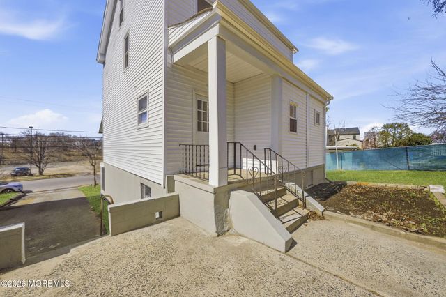 23 Beers Street, Keyport, NJ 07735