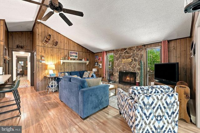 114 SHAWNEE TRL TRL, Hedgesville, WV 25427