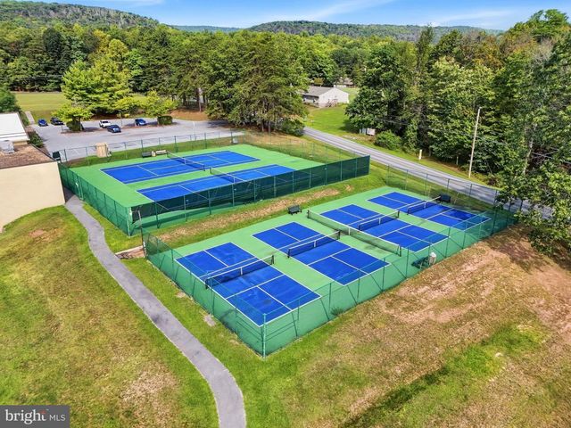 114 SHAWNEE TRL TRL, Hedgesville, WV 25427