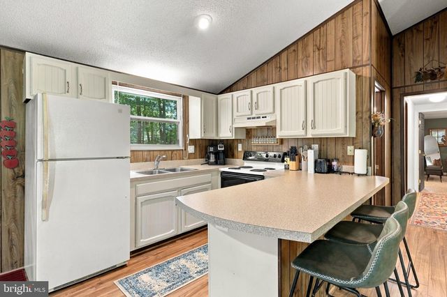 114 SHAWNEE TRL TRL, Hedgesville, WV 25427