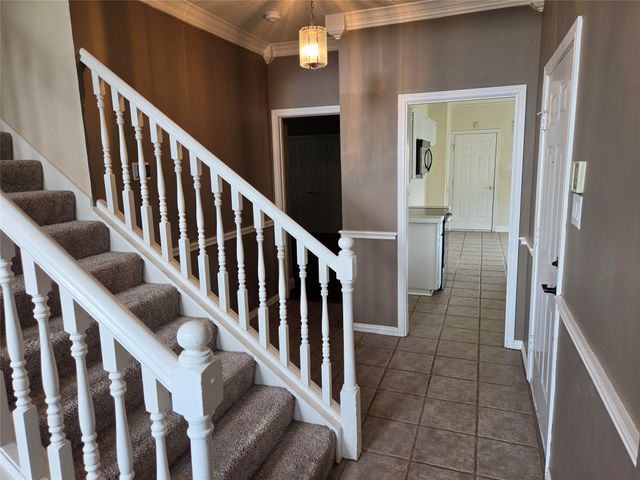2035 Greenview Drive B, Carrollton, TX 75010