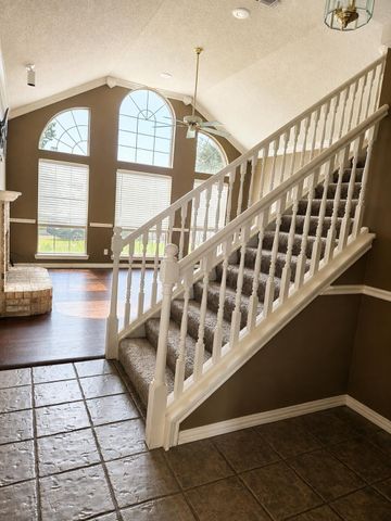 2035 Greenview Drive B, Carrollton, TX 75010