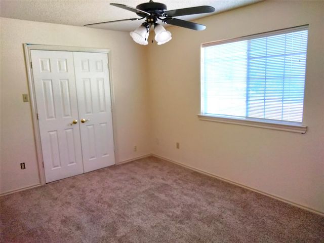 2035 Greenview Drive B, Carrollton, TX 75010