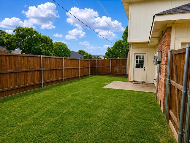 2035 Greenview Drive B, Carrollton, TX 75010