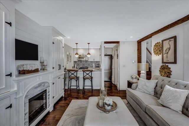 21 Milestone Way UNIT 620, Mashpee, MA 02649