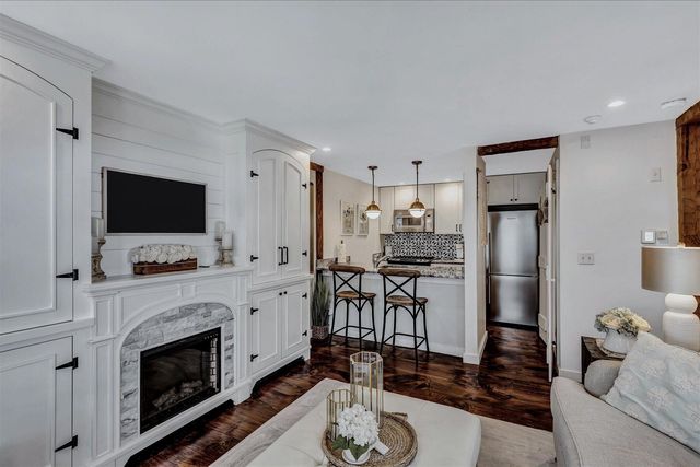 21 Milestone Way UNIT 620, Mashpee, MA 02649