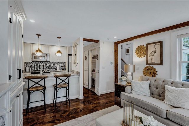 21 Milestone Way UNIT 620, Mashpee, MA 02649