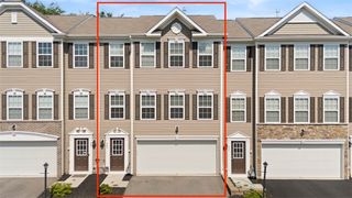 209 Lockheed Dr, Moon/crescent Twp, PA 15108