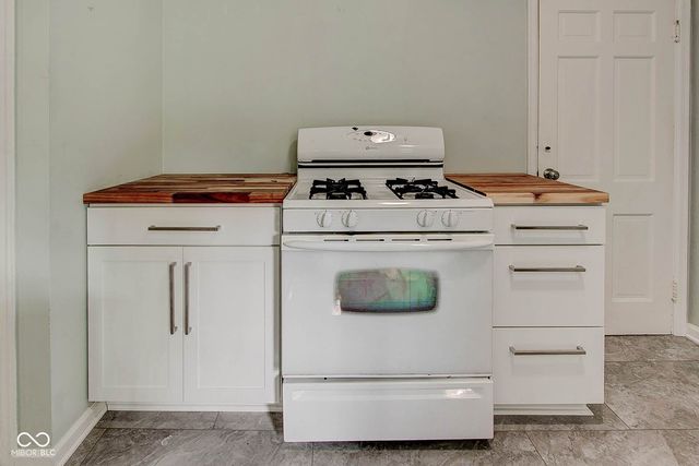 5043 Boulevard Place, Indianapolis, IN 46208