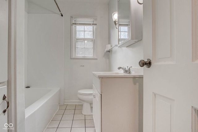 5043 Boulevard Place, Indianapolis, IN 46208