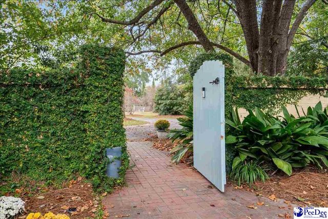 1906 Highland Avenue, Florence, SC 29501