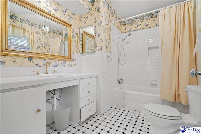 1906 Highland Avenue, Florence, SC 29501