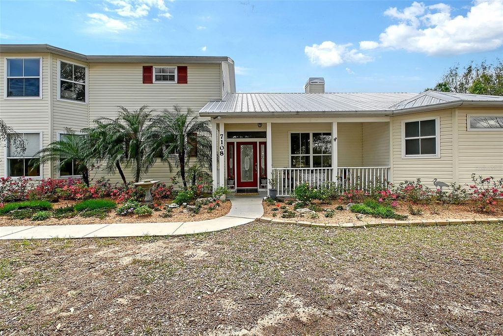 Image 5 of property listing at 7108 229TH STREET E, Bradenton, FL 34211