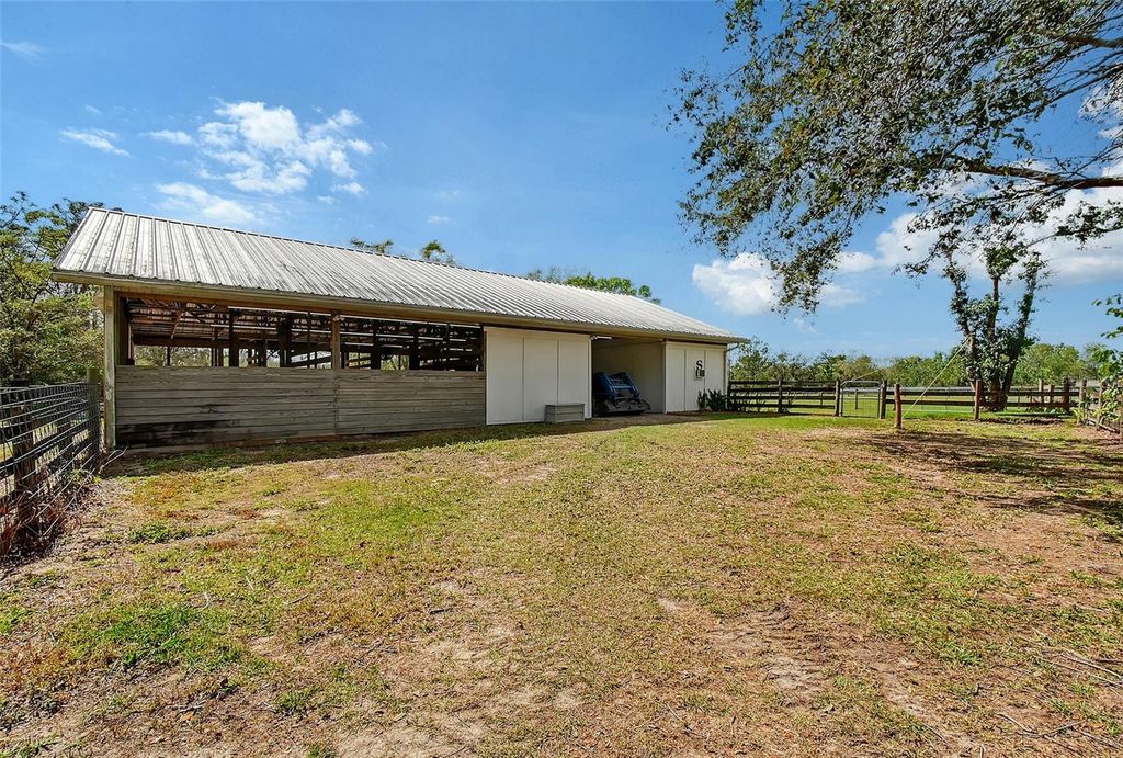 Image 49 of property listing at 7108 229TH STREET E, Bradenton, FL 34211