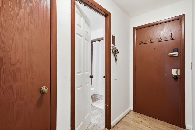 2512 Waterbury Drive 705, Woodridge, IL 60517